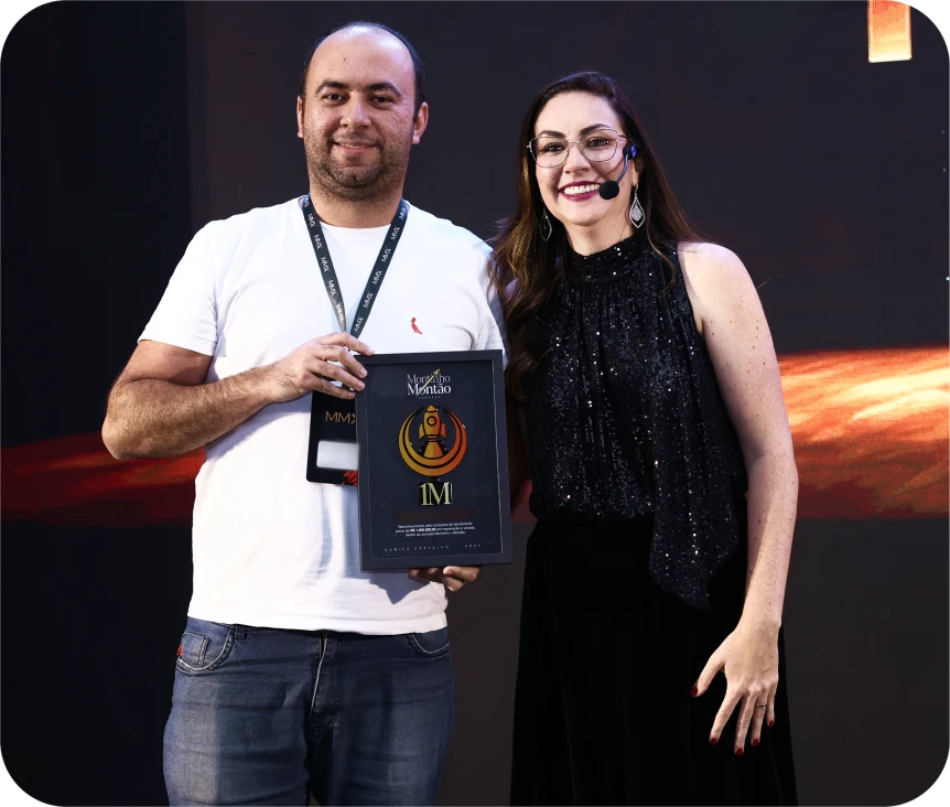 Entrega de placa MMX — premiação de aluno